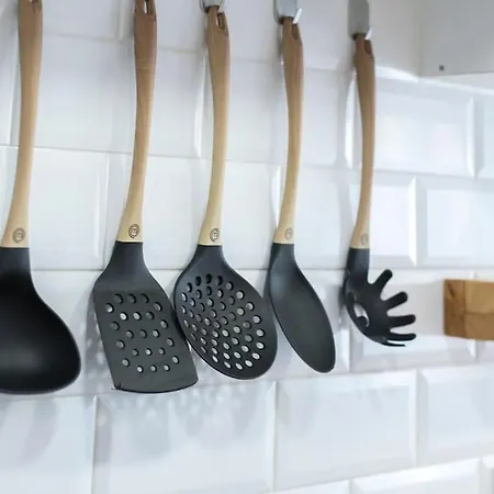 Piso Reformado Cerca De La Playa Y El Supermercado 쿠엘라