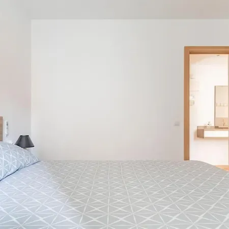 아파트 Piso Reformado Cerca De La Playa Y El Supermercado 쿠엘라